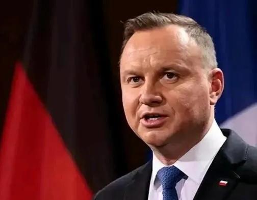 波兰又在蠢蠢欲动了，波兰准备邀请其他北约国家在波兰境内驻军，想要趁着俄乌冲突期间