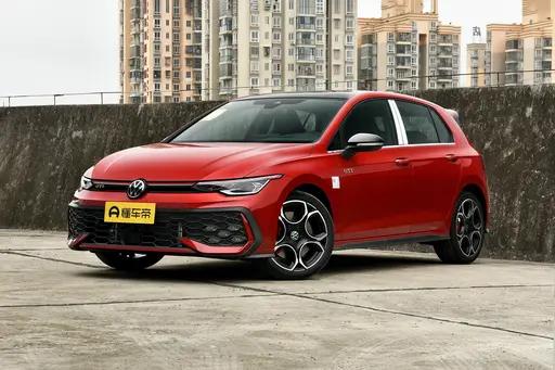20万左右买GTI，是上新车还是淘一台二手老款？
 
如果预算放在20万上下，高