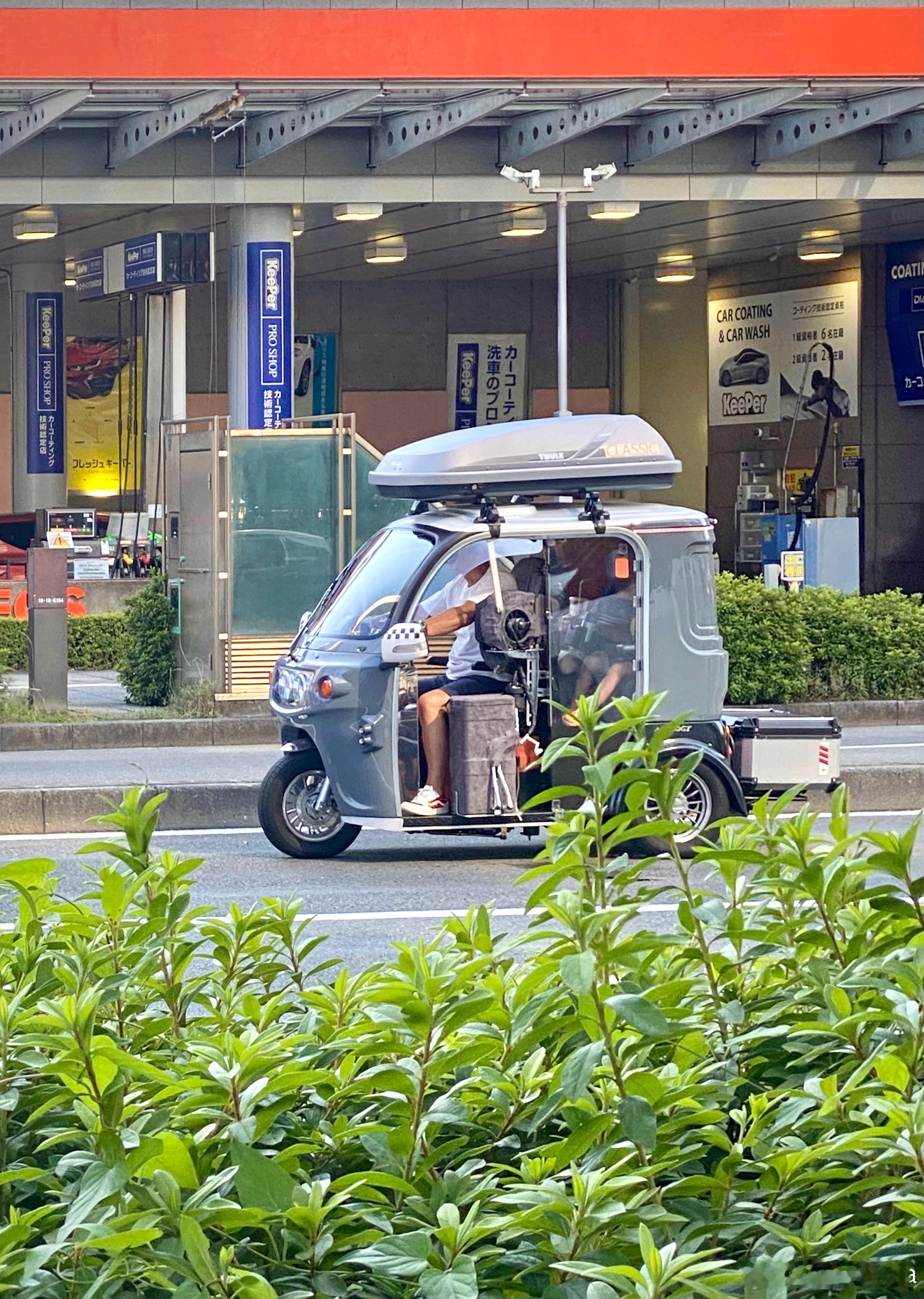 漫步在桜木町發現史上最小的SUV小車车～🎵 日本·みなとみらい