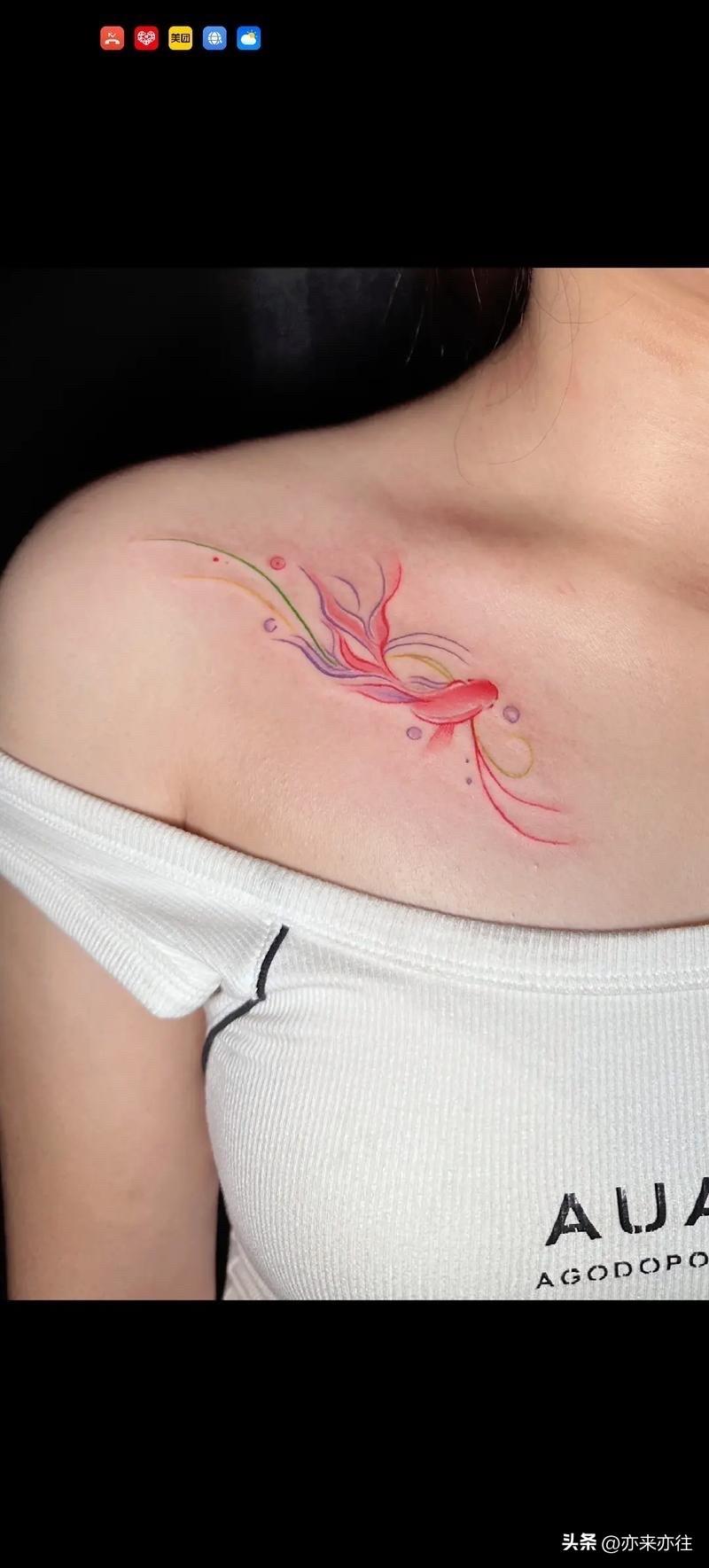 近年来，年轻女性通过纹身、浓妆或个性着装表达自我的现象愈发普遍，由此引发的社会讨