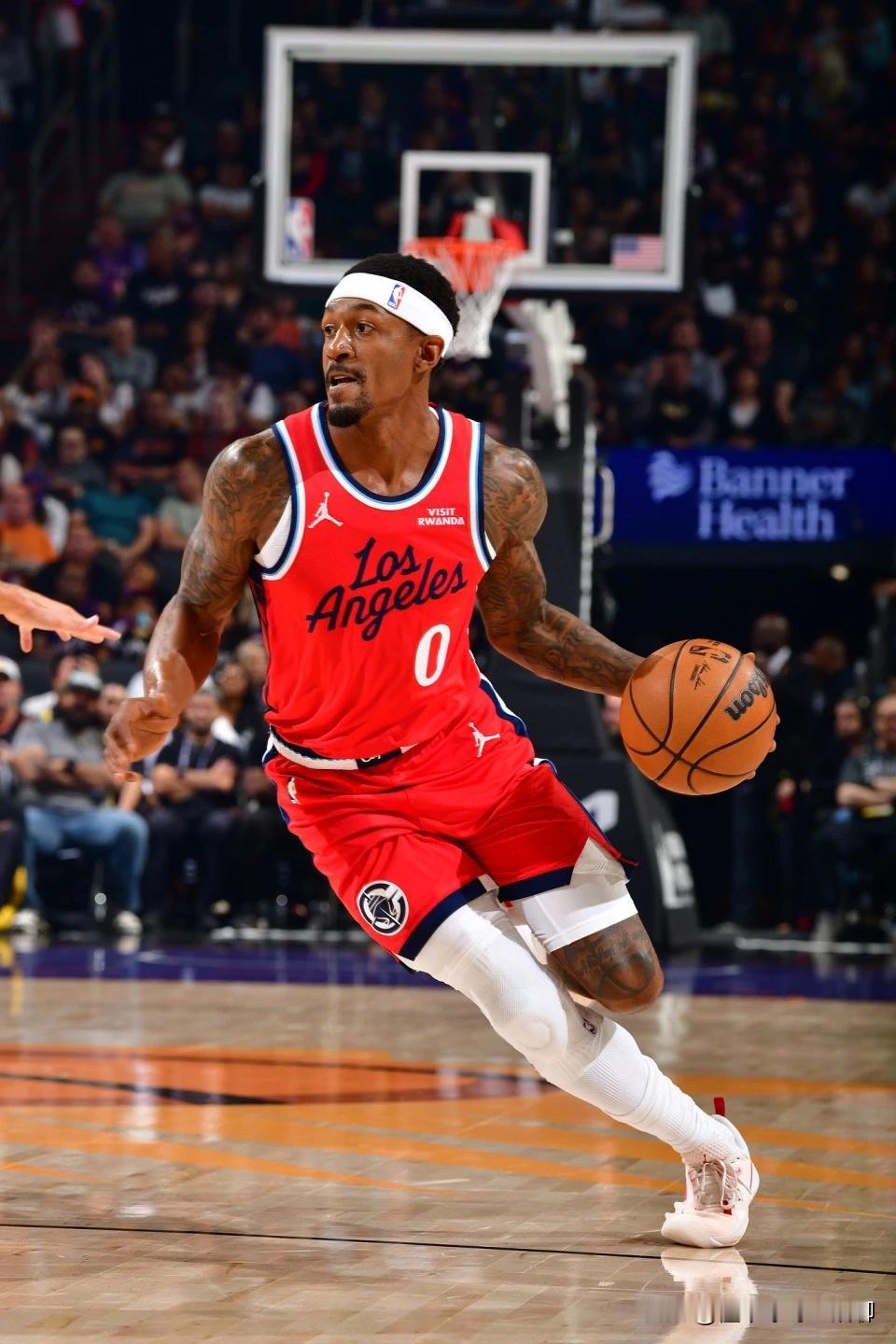 这就是快船捡漏的比尔？认清现实吧，不要再对比尔抱有任何希望，说好的他是给快船提供