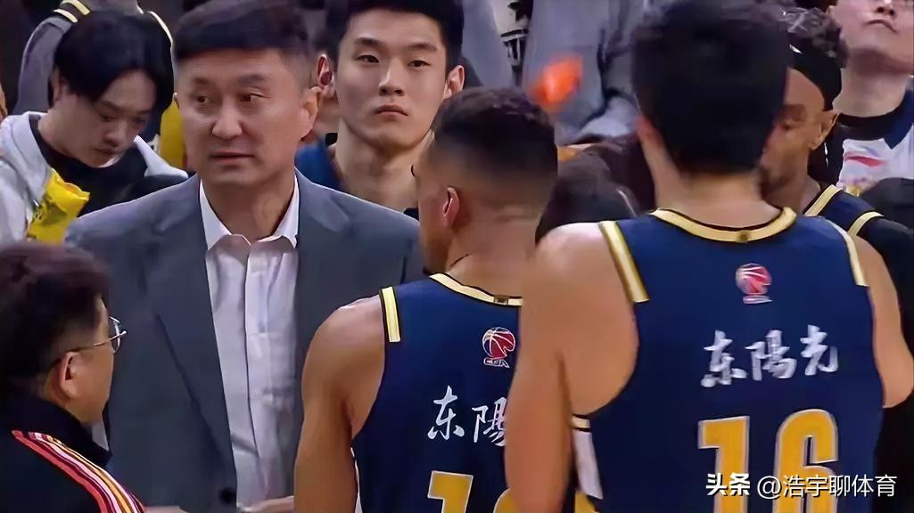 萨林杰不会被裁？广东队即将引进新的大外援，但被裁的不一定是萨林杰，主要是这几个原