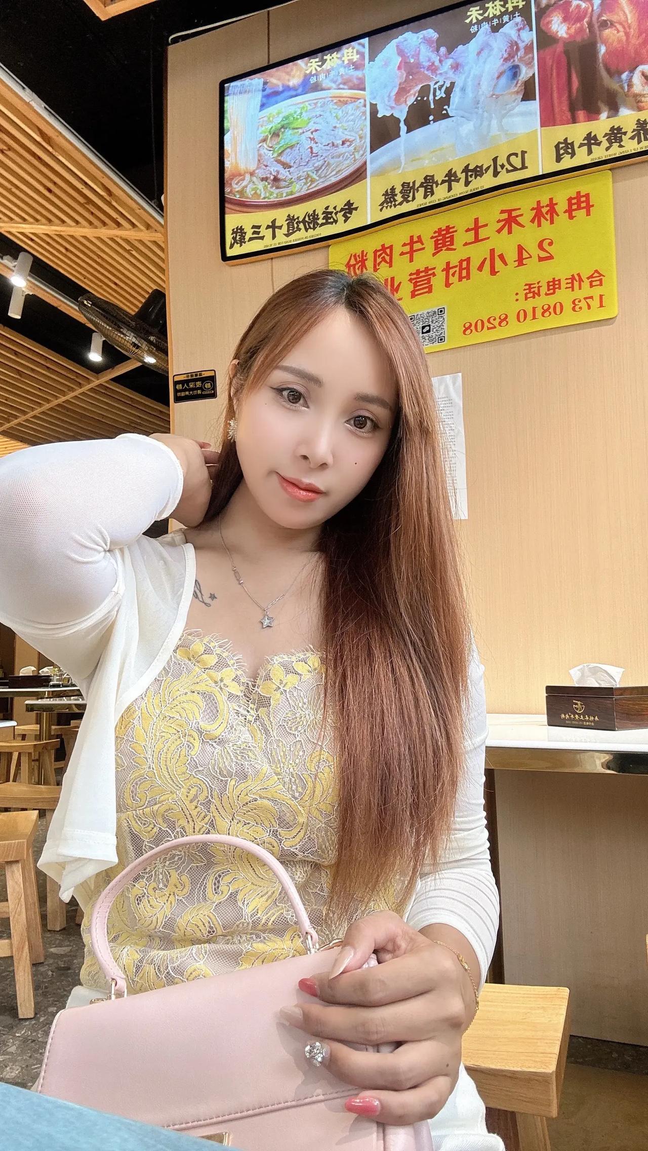 成长的本质，是慢慢接纳完整的自己，接纳不足，接纳遗憾，不再因为外界的声音自我内耗