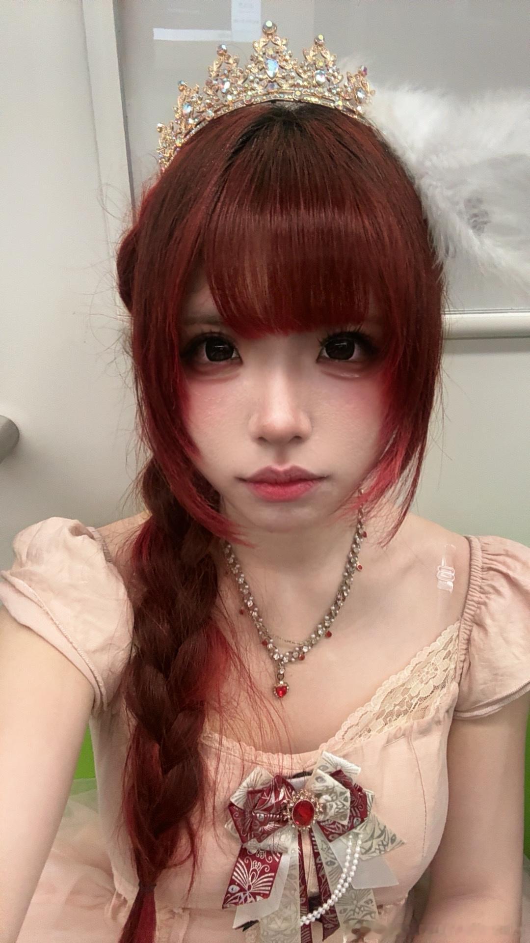 主包扛完行李箱上地铁的样子2333已经走了没有特典哇～下次见