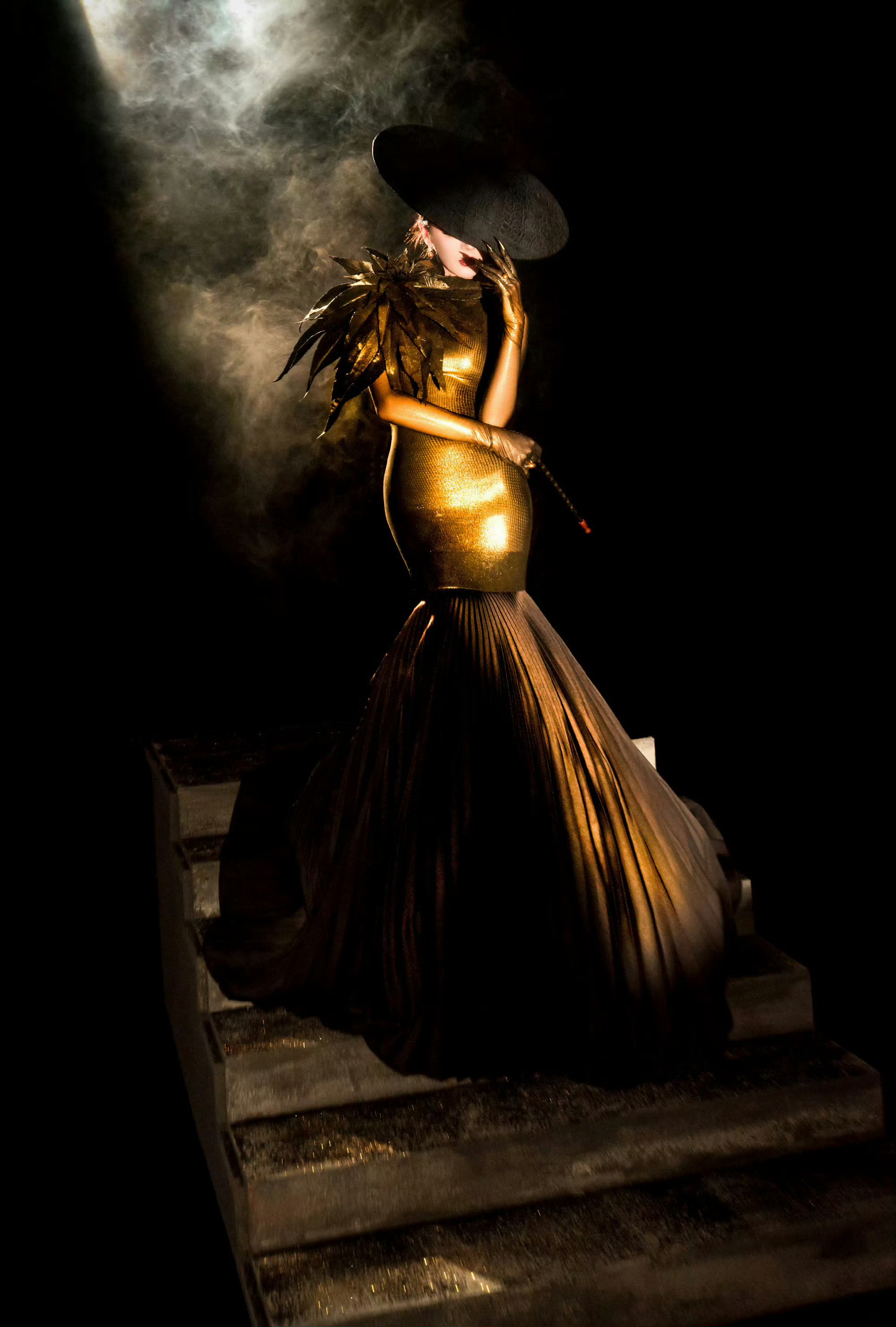 迪丽热巴是定毯神针女娲捏人时的毕设作品——每一帧都在告诉世界：“美，是没有天花板