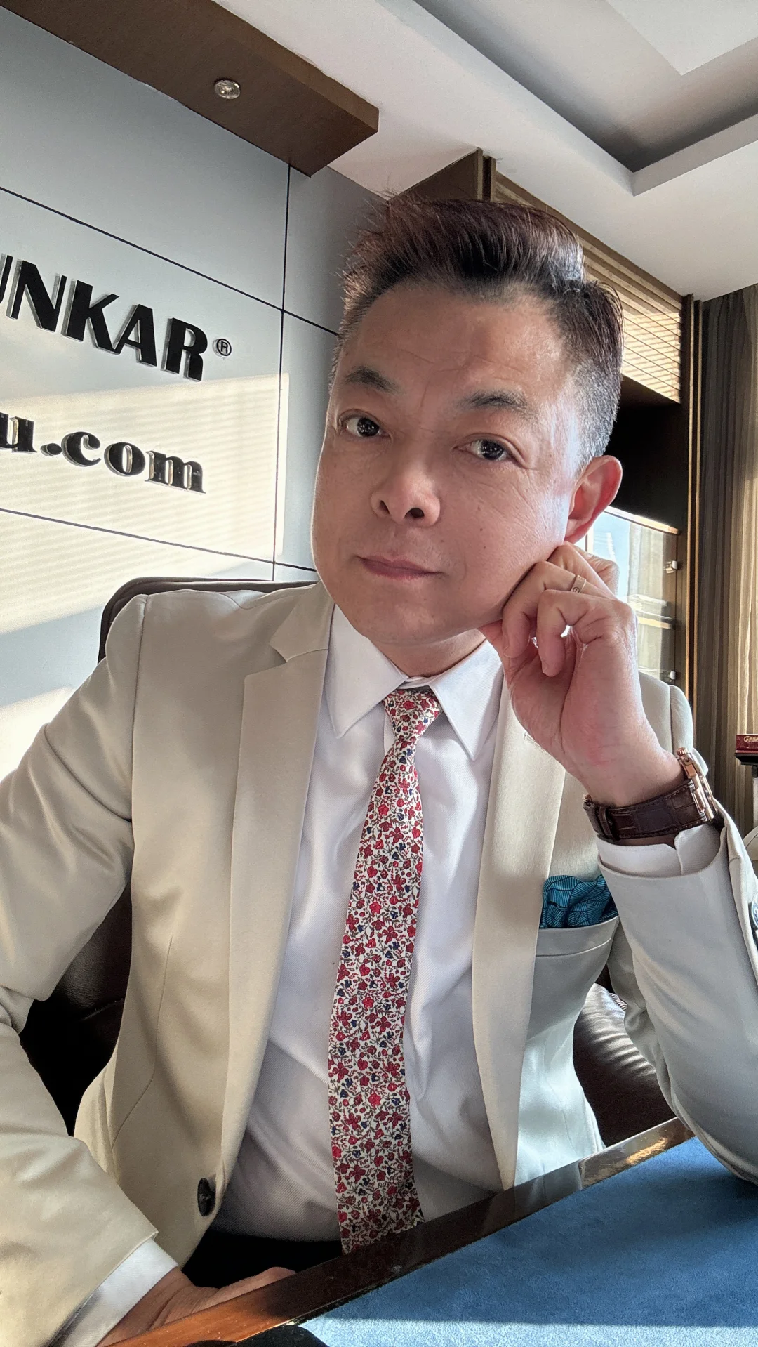 馬上放工了、考慮一下晚間餐吃什麼？