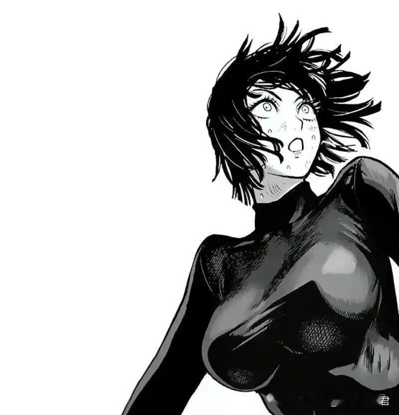 一拳超人：惊慌失措的吹雪！
这个身材简直太完美了。
谁能不喜欢这样的吹雪啊！
果