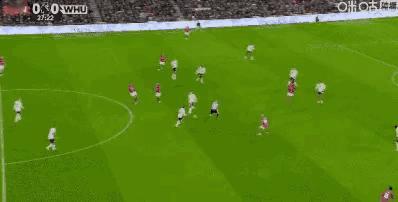 曼联1比1西汉姆联今晨英超上演一场焦点大战，曼联主场被西汉姆联1-1逼平。这个结