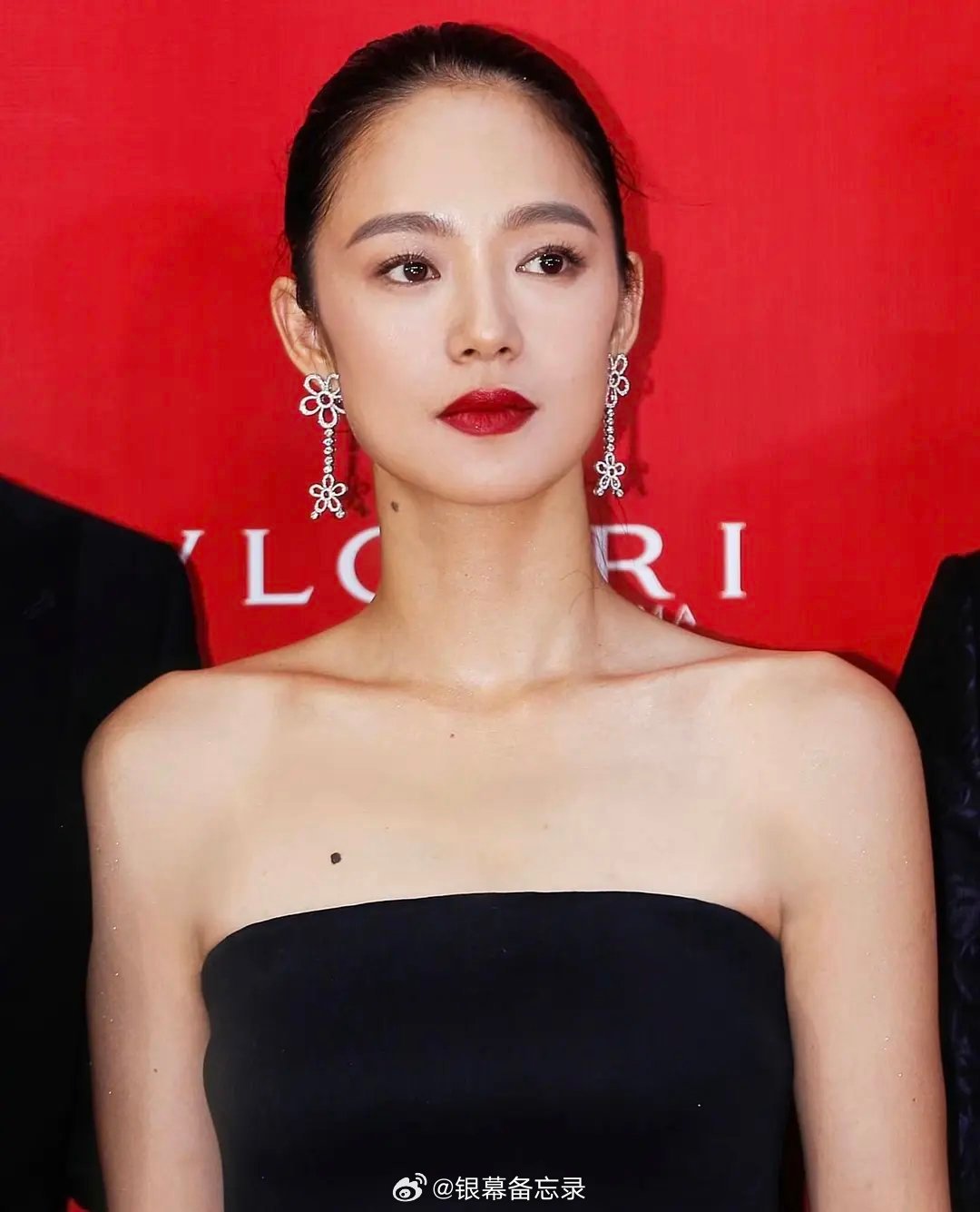 放眼95花🌸，有几个敢梳这种全露额大光明？ 