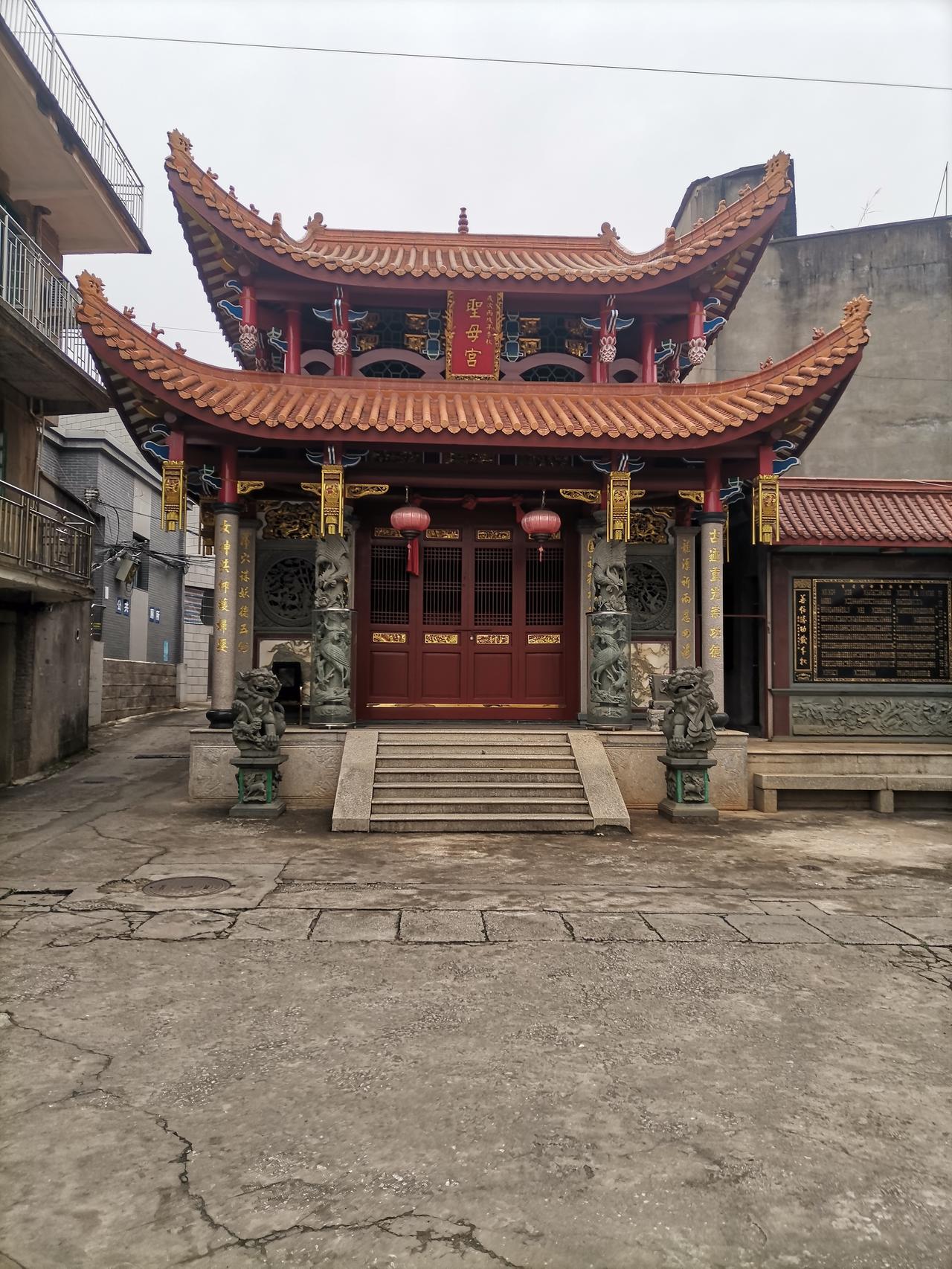 福州市马尾区亭江圣母宫可太有特色了。它历史超悠久，承载着当地深厚的文化底蕴。这座