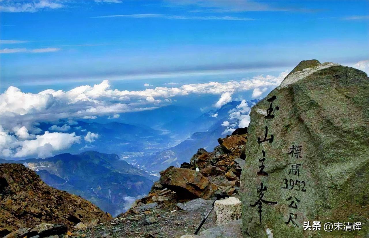 “两岸同胞是血浓于水的骨肉兄弟，是命运共同体。”