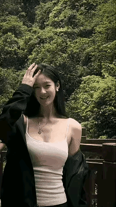 山看到美女都受不了了！
