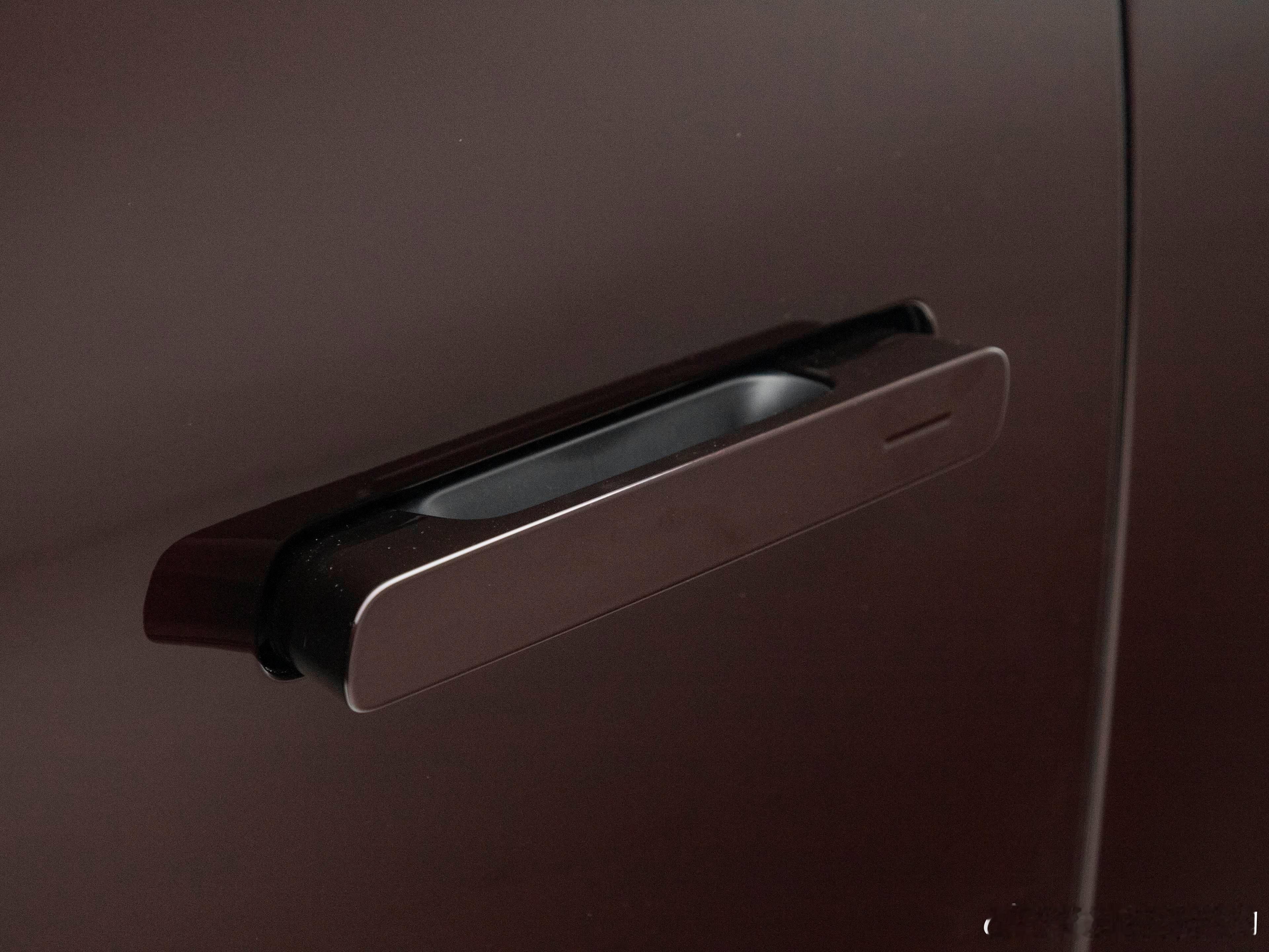 蔚来ES9全隐藏门把手符合当前的法律法规【法规要求】GB48001—2026《汽