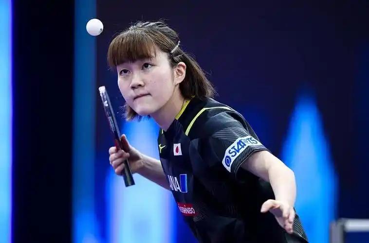 男女单打头号种子、世排第一同一天在WTT重庆冠军赛1/4决赛被淘汰!
孙颖莎2-