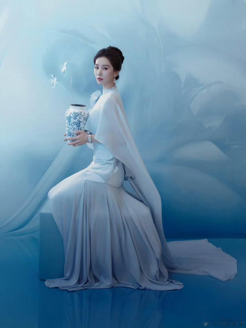 刘诗诗是懂娃衣的 刘诗诗真的把温柔刻进DNA！娃衣搭配超绝，柔和色调、精致版型，