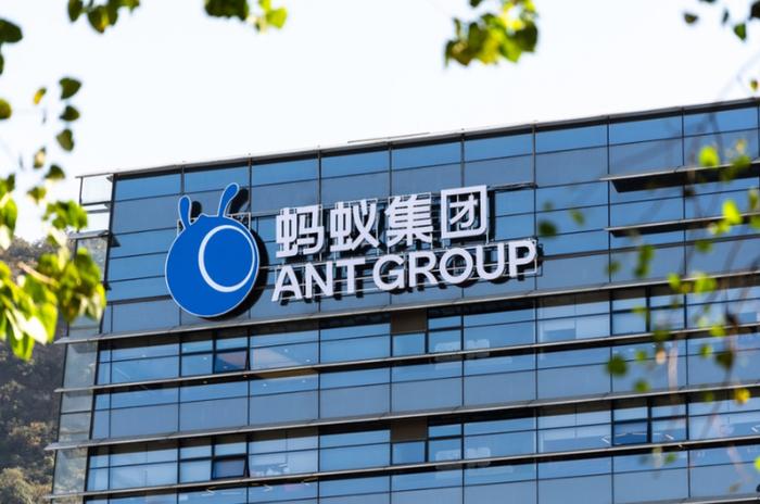 AI要替你花钱了？蚂蚁拉上Visa、Mastercard，给AI代理发“身份证”