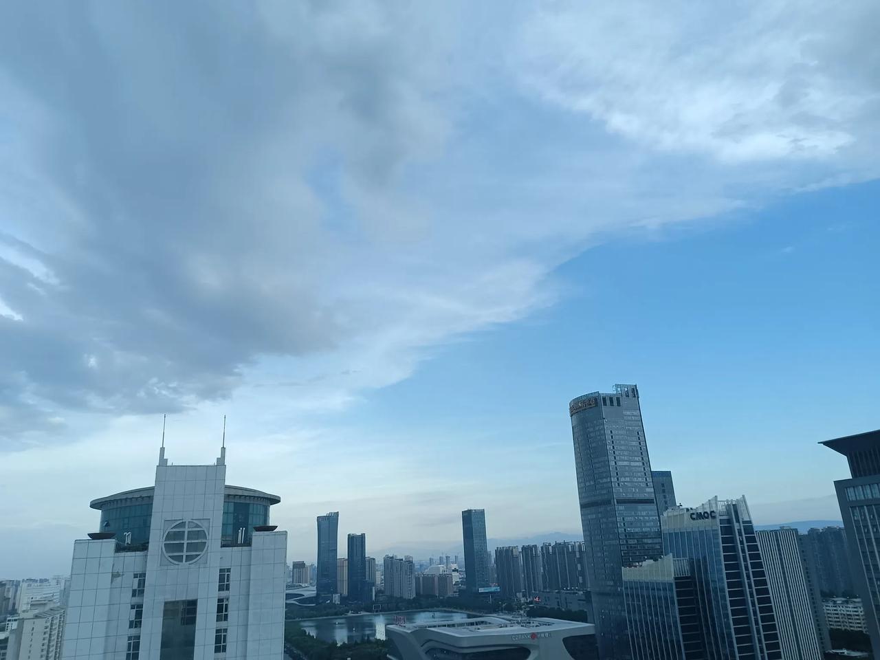 又一家财务造假：云内动力。
为什么屡禁不止，处罚力度太轻，与造假所得相比，处罚只