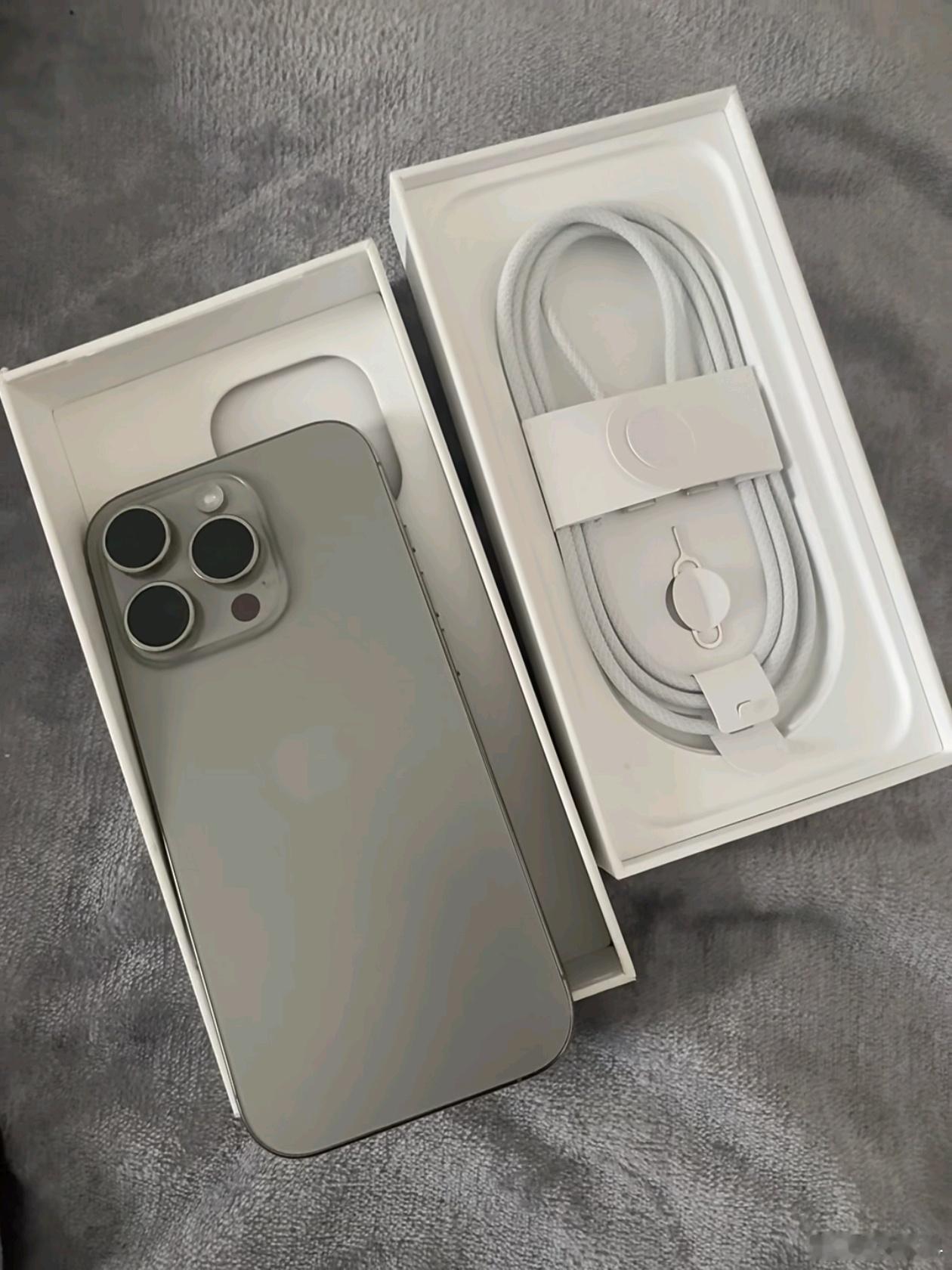 现在的车为什么没有备胎了 那iPhone手机都不送充电器了，我找谁说理去？