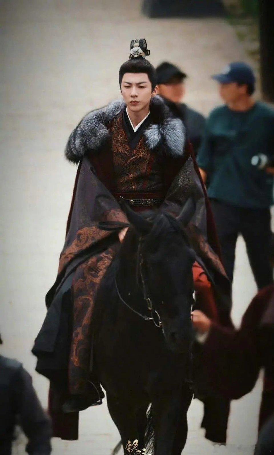 腾讯现在又可以预约折腰了，感觉折腰可能真的要来了 ​​​