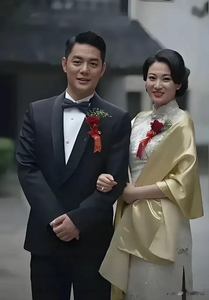 二位都是实力派演员 ，演军人特别霸气