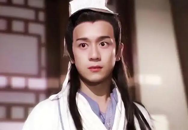 段誉为啥主动退位，出家为僧？
 
这事儿得从他骨子里的性子说起，段誉打小就不是恋