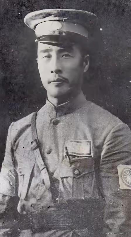 1936年山东王韩复榘捉奸！同样出轨，二姨太保命无事，三姨太情人直接被打死
 