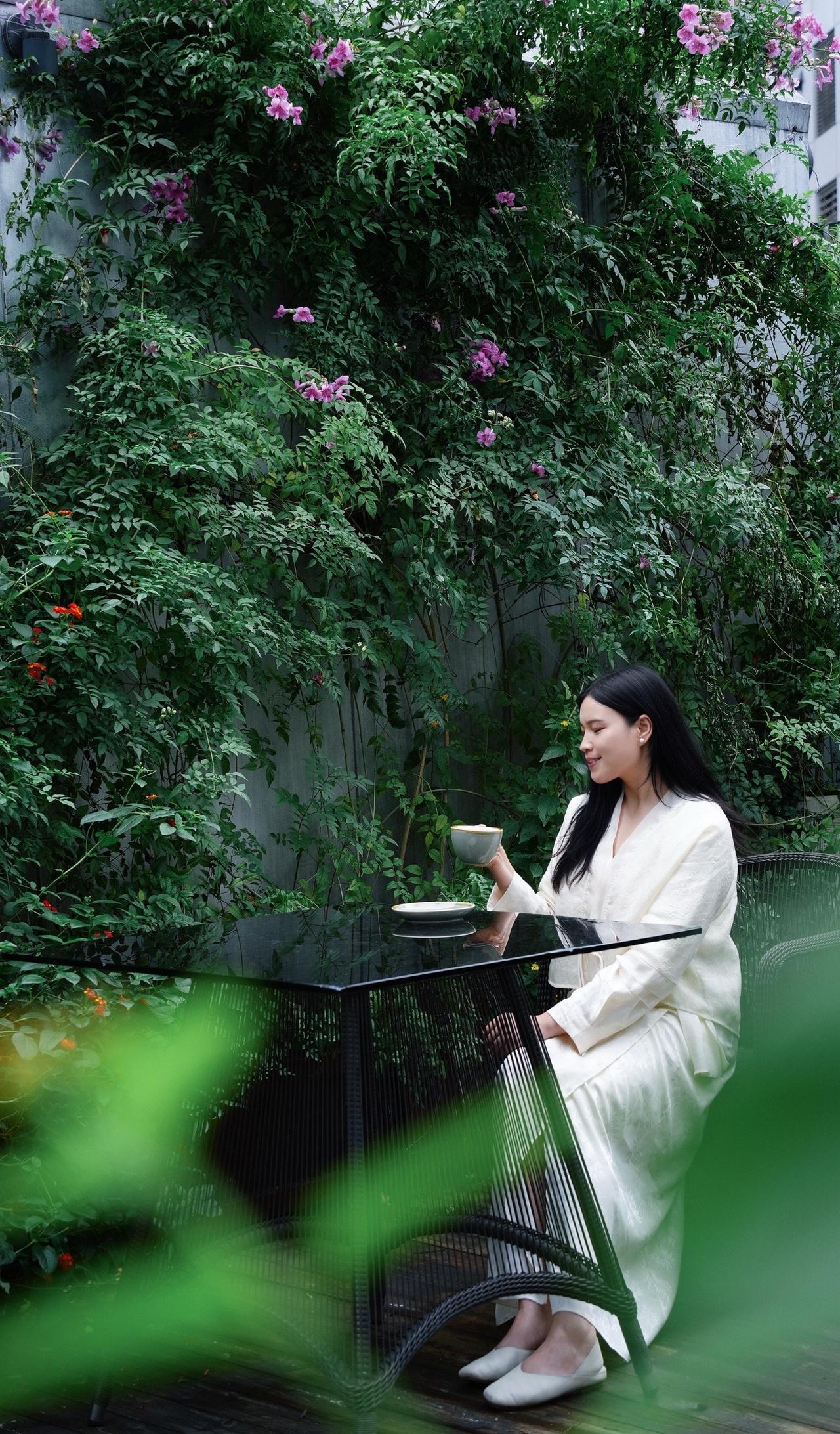 如果说酒店是旅途中的歇脚处，那么万豪行政公寓，绝对是在重庆为自己预留的一个「家」