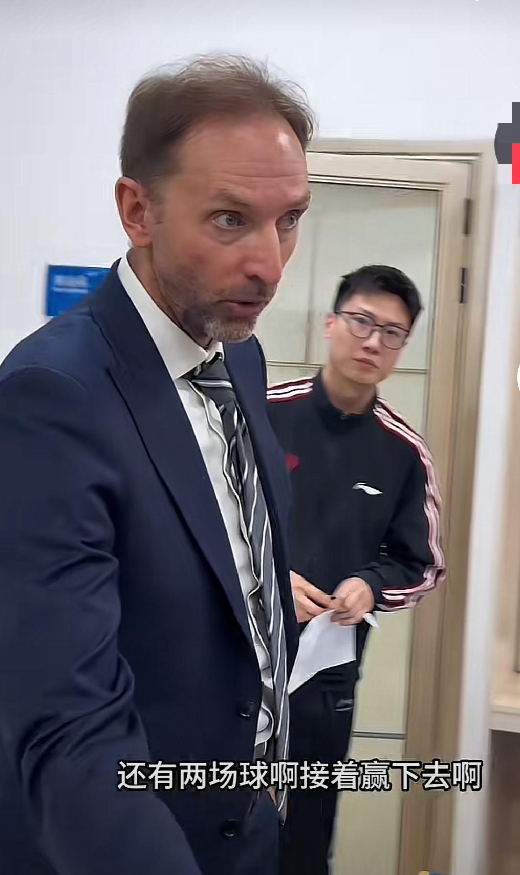 只用5轮就换帅！稠州这步棋，直接改变整个赛季

    很多人只看到稠州后半程一