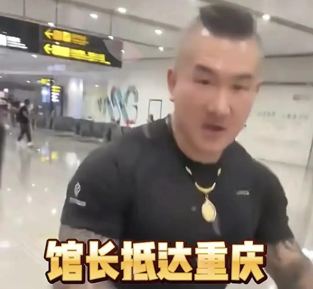 馆长这次川渝行，看起来是真圆梦了，亲自观看张雪机车是怎么炼成
馆长这次来到川渝地