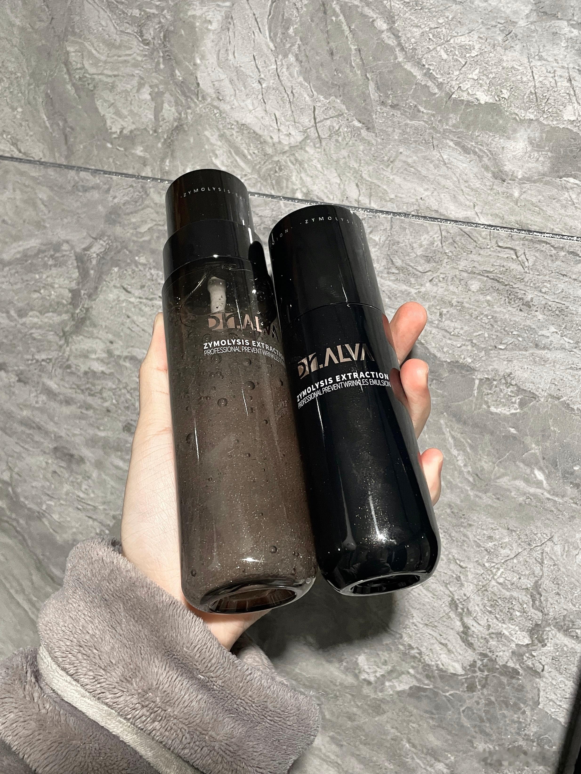 🕶️推荐一哈瑷尔博士闪充水乳！黑色包装all black蛮好看嘟～✨微晶水用过
