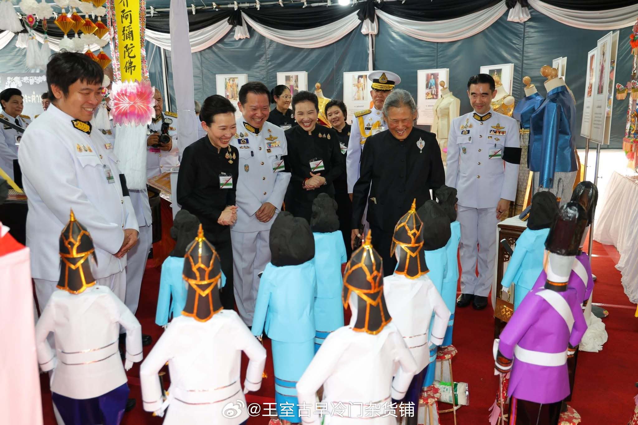 王室王室泰国王室诗琳通 2026年6月16日，大婶和育坤家族的成员参加红唇姐的中