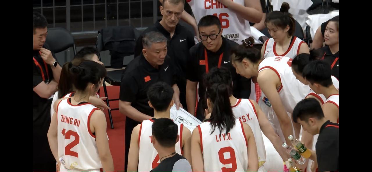 衷心希望中国女篮勿重蹈中国女排的覆辙！

同时关注中国女排和中国女篮的网友，应该
