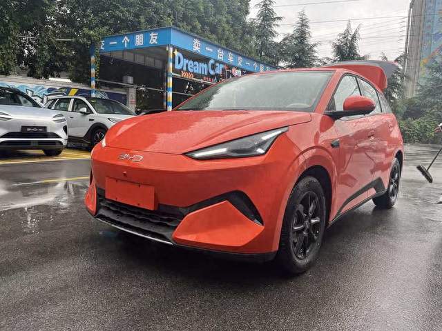 内外全面升级，可选激光雷达，升级独立后悬，全新比亚迪海鸥到店