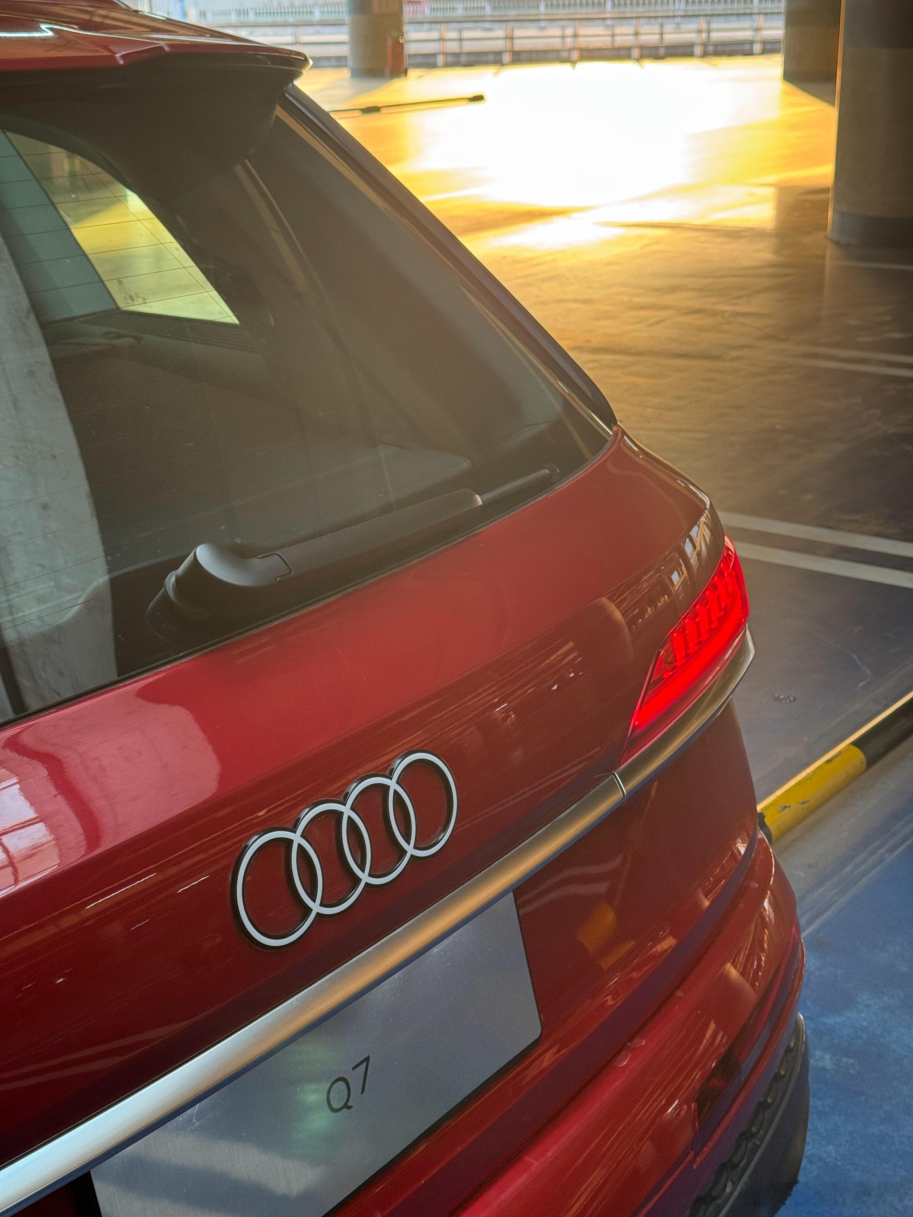 你觉得奥迪Q7这套内饰怎么样？现在看过时了吗？我与汽车的日常