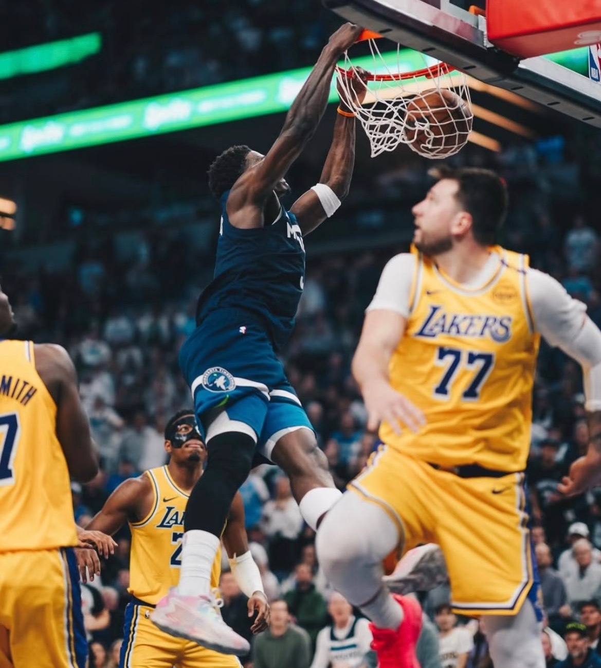 根据 Kalshi 的预测，西部季后赛对阵情况如下：雷霆vs快船马刺vs太阳森林