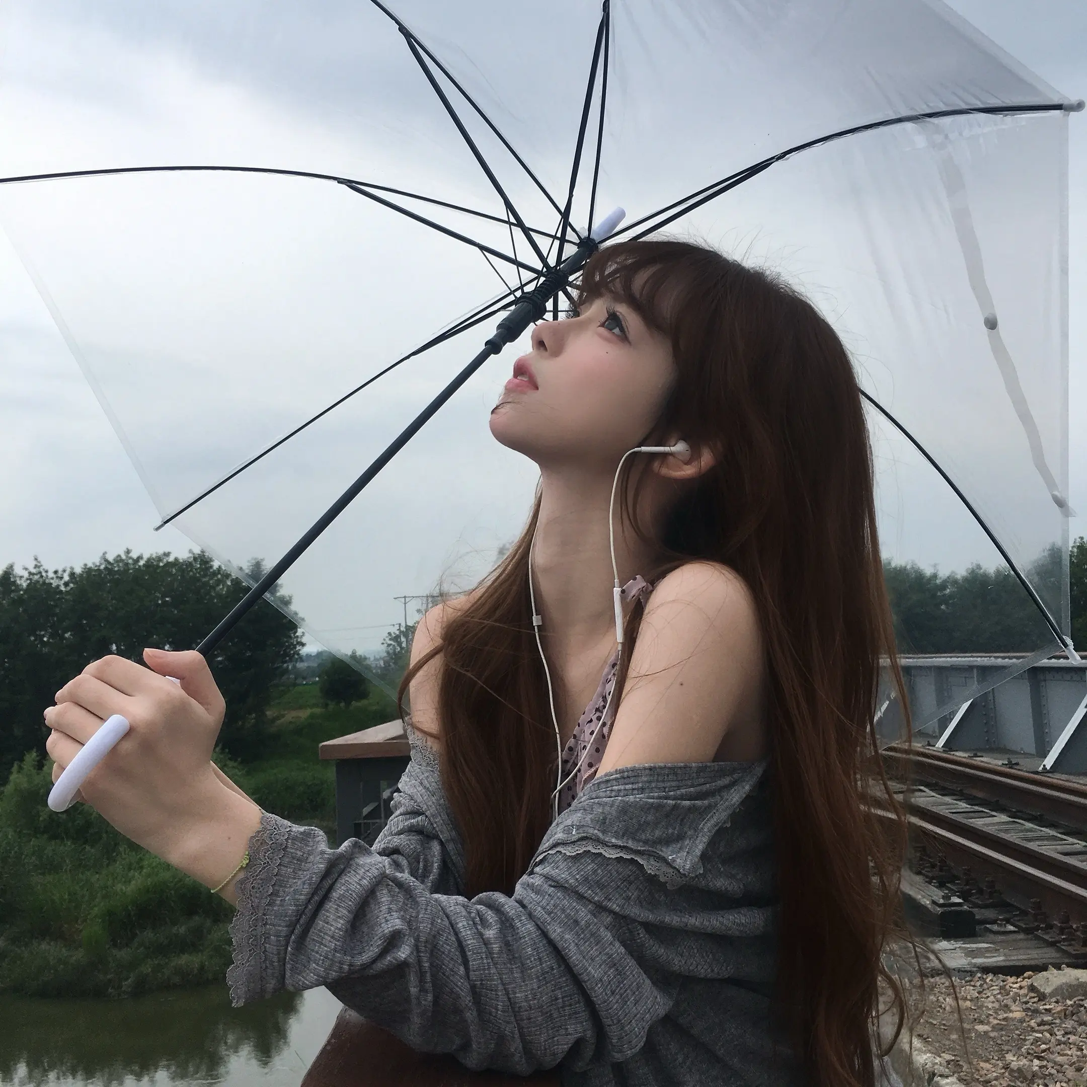 如果有一天有人读懂我 我也会愣在原地。