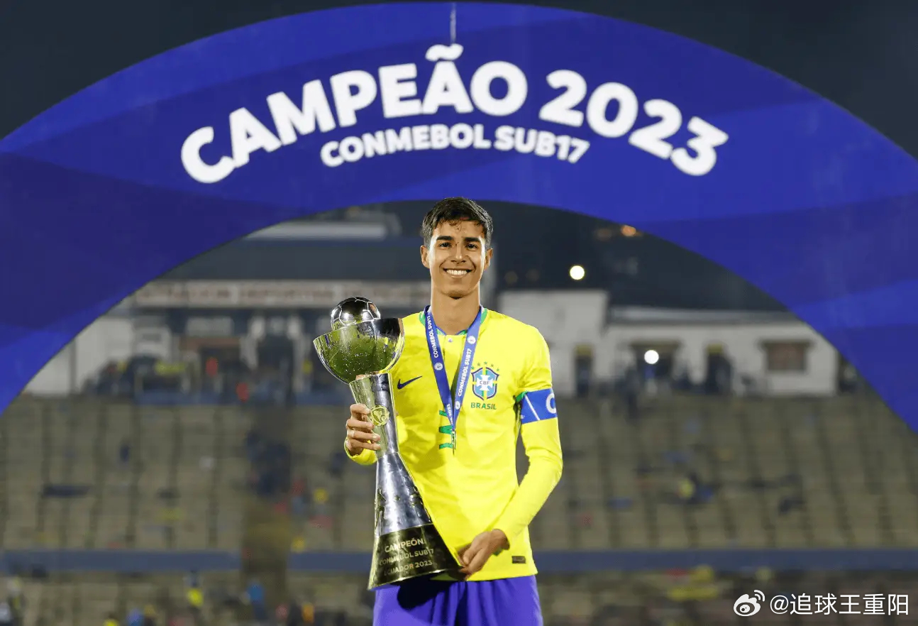 💰💰昨日三场比赛，四个收获💰💰👀🔝👗那不勒斯主场1-0击败AC米兰