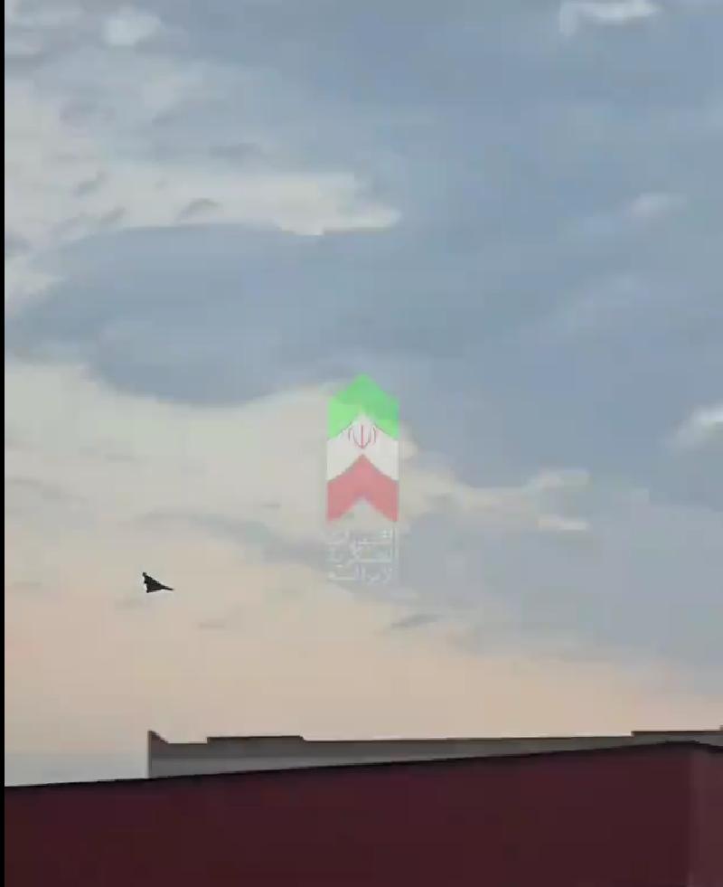 根据央视新闻的报道，当地时间2026年3月1日晚，伊朗伊革命卫队发布“真实承诺4