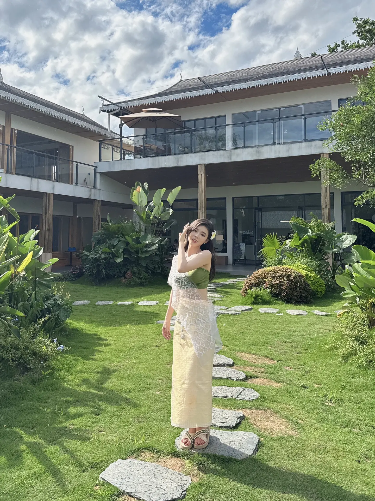 今年68岁了 没有做过任何的保养 由内而外的自信就是女人最美的武器