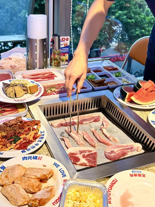 佛山的！！两位数就能吃到的烤肉….好正啊啊啊