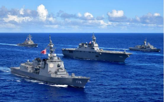 封锁我航母出海口？10月3日，日本“浦贺号”扫雷艇在驱逐舰护卫下，抵达我辽宁舰航