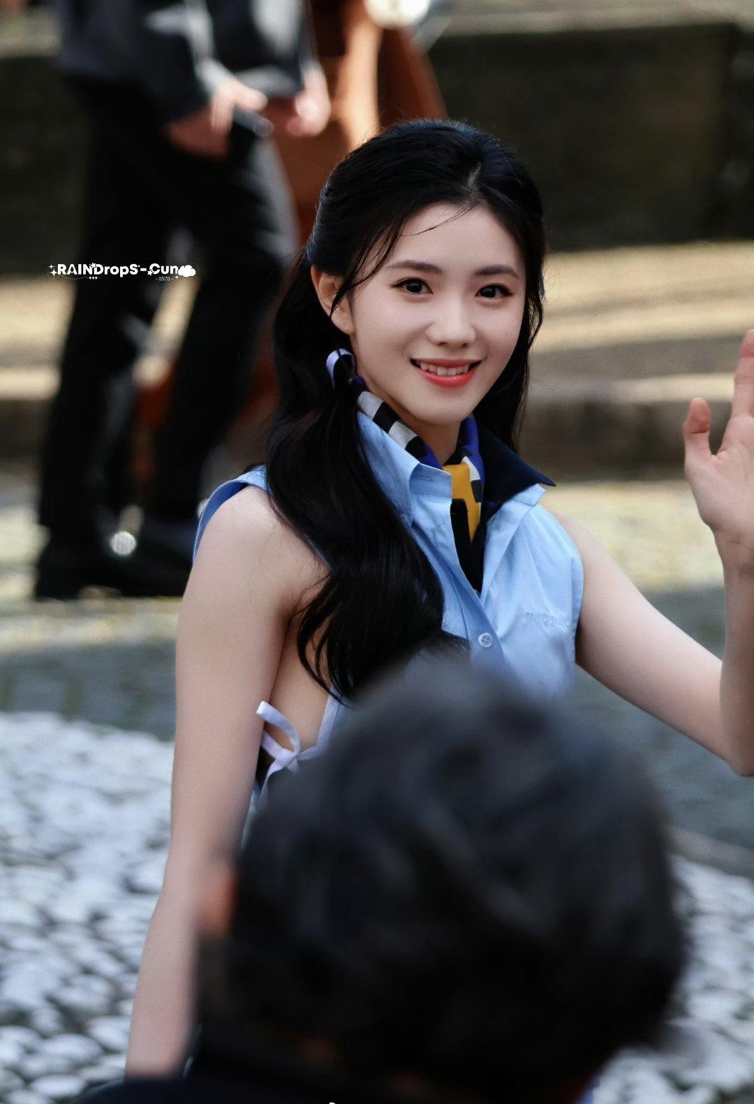 刘浩存刘浩存 还有我的老鼠干

在2026年巴黎时装周Miu Miu大秀现场，演