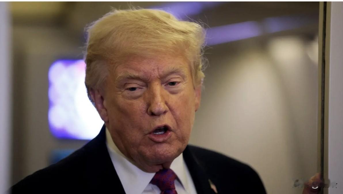 突发！美军强行扣押伊朗货船，特朗普亲自官宣，伊朗高层全线反击，战争阴云笼罩海湾！