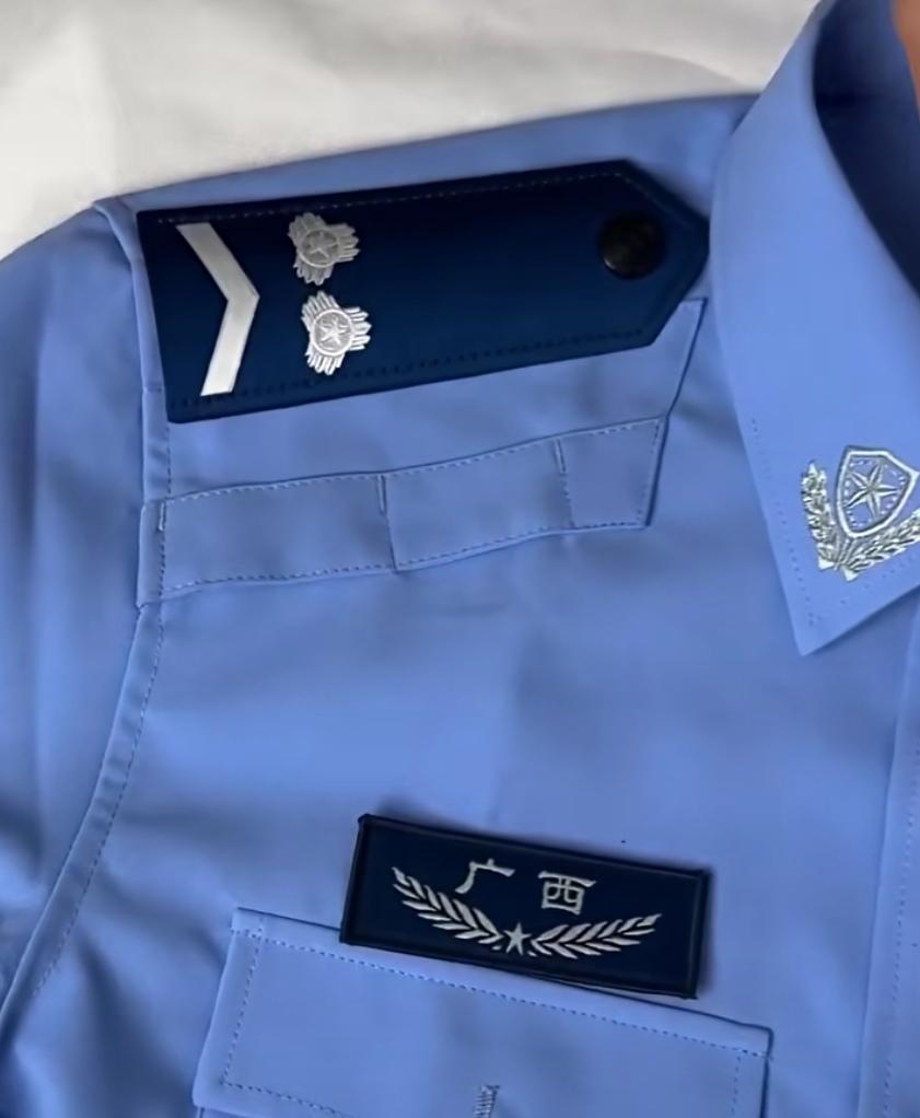 五级辅警晋升四级辅警，在年限方面，多数地区规定五级辅警需任职2 - 3年。考核要