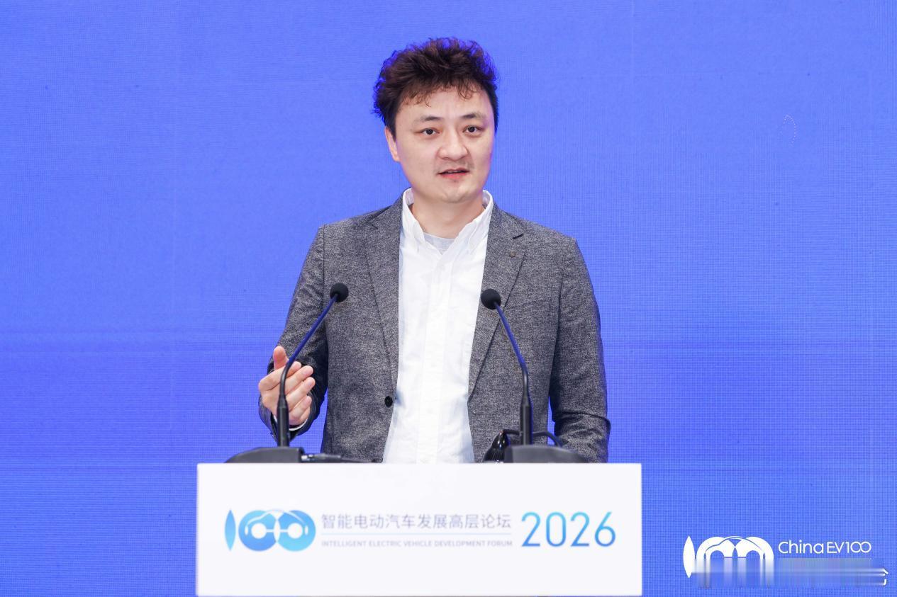 元戎启行 4月12日，元戎启行CEO周光受邀出席由车百会研究院主办的智能电动汽车