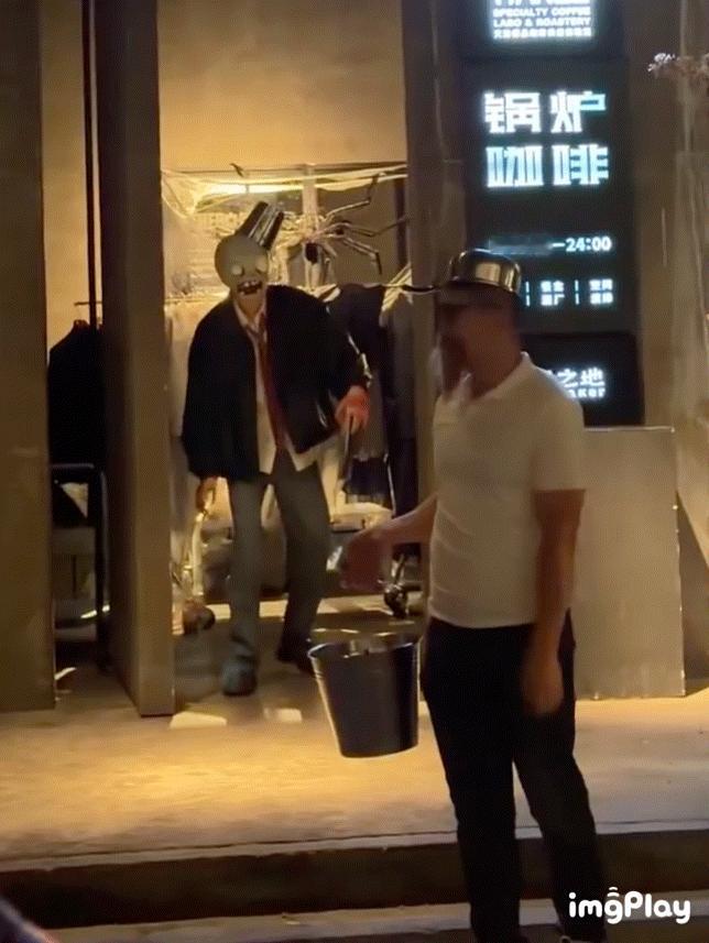 没人会拒绝林一但所有人都会拒绝这个COS造型的林一🫸林一cos铁筒僵尸 ​​​