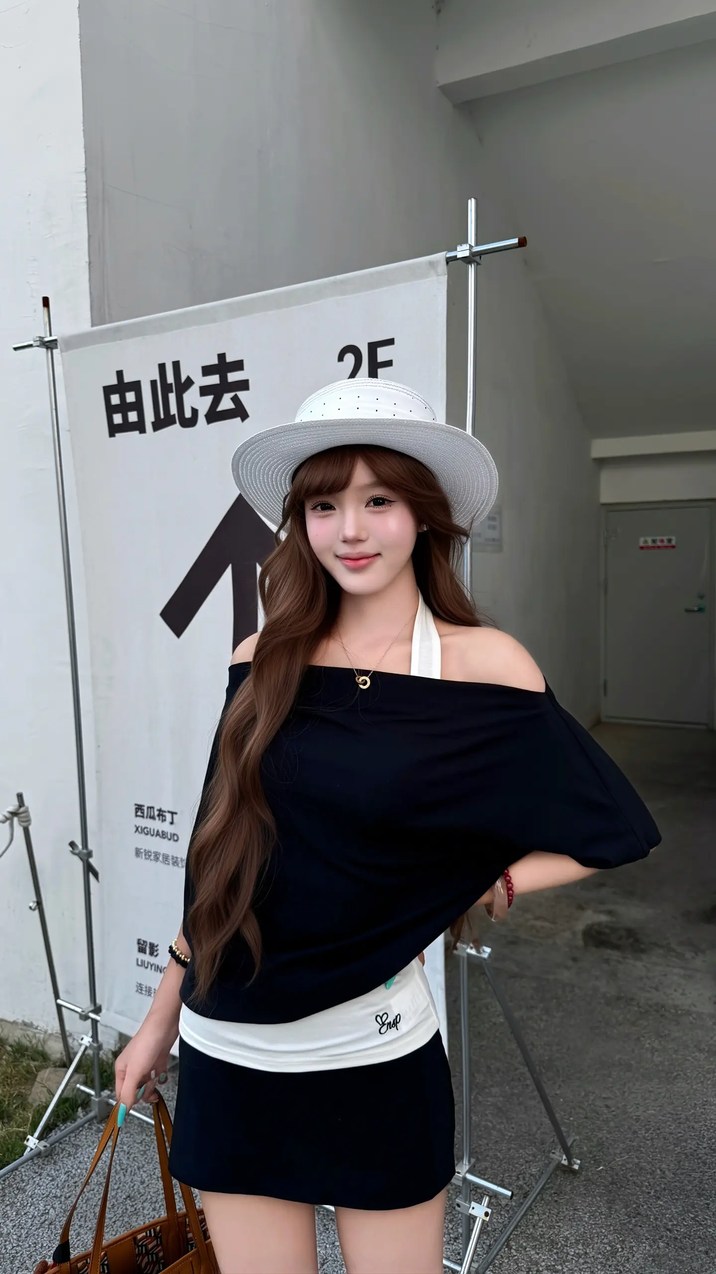 明明对你念念不忘 。