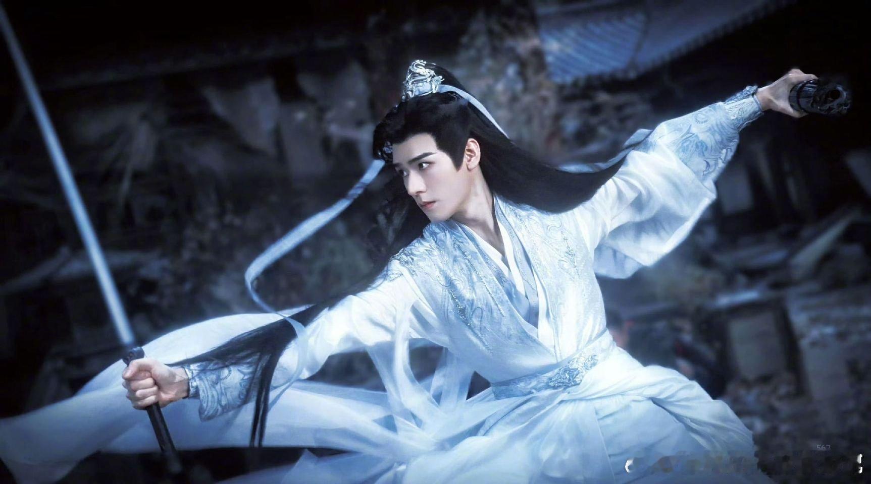 从前是少城主多风光，转头变执伞鬼在暗河里摸爬，执念倒是贼深，就想带家人见阳光 