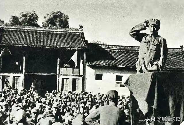 1949年7月，解放军进攻马家军骑兵14旅防守的固关，军长贺炳炎下令：“把大炮全