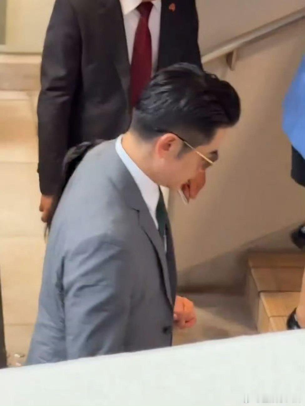香港马会偶遇郭富城一家四口香港名媛不帮郭富城方媛P图被骂路人实拍也太惊喜！完整一